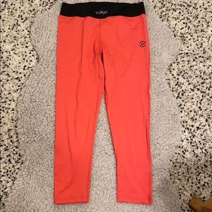 Virus tights capris in peach/blood orange Medium